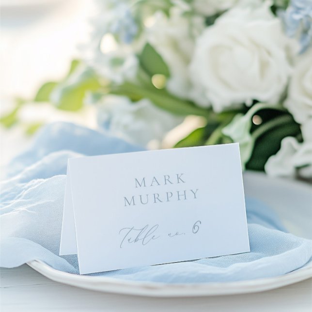 Dusty Blue & White Calligraphy Wedding Platzkarte Tischnummer (Dusty Blue & White Calligraphy Wedding Place Card)
