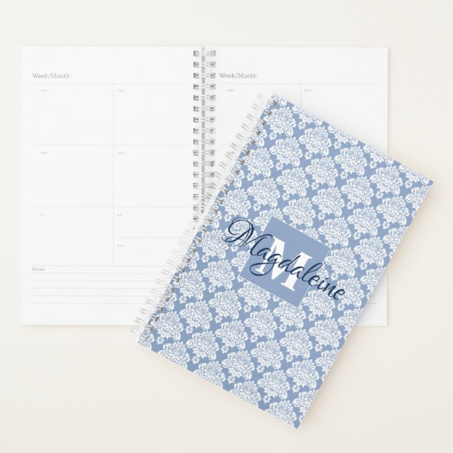Dusty Blue & White Lacy Damask Monogram & Name Planer (Anzeige)