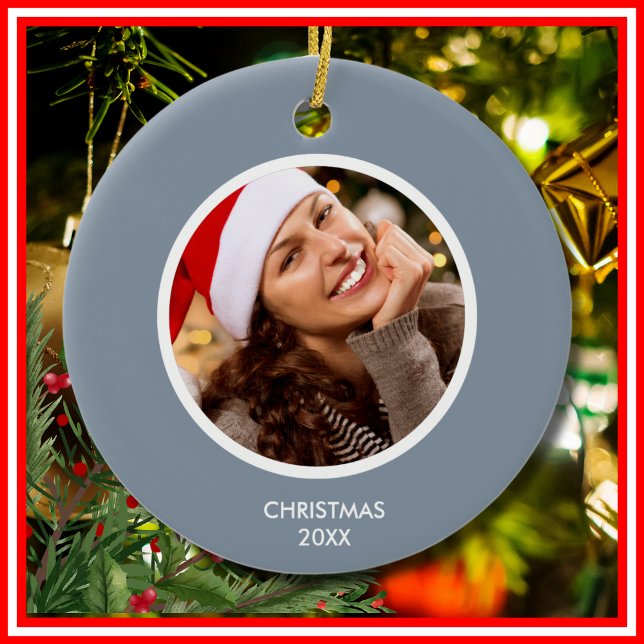 Dusty Blue & White Modern Initials Monogram FOTO Keramik Ornament (Dusty Blue & White Modern Initials Monogram PHOTO Ceramic Ornament)