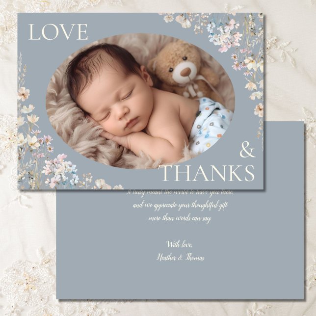 Dusty Blue Wildflower Baby Shower Photo Dankeskarte (Von Creator hochgeladen)
