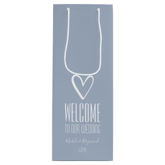 Dusty Blue Willkommen bei unserer Hochzeit Geschenktüte Für Weinflaschen (Vorderseite)