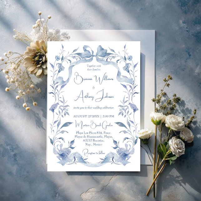 Dusty blühende Grünband Elegante Hochzeit Einladung (Dusty blue floral woodlands greenery vintage ribbon border elegant wedding invitation cards template)