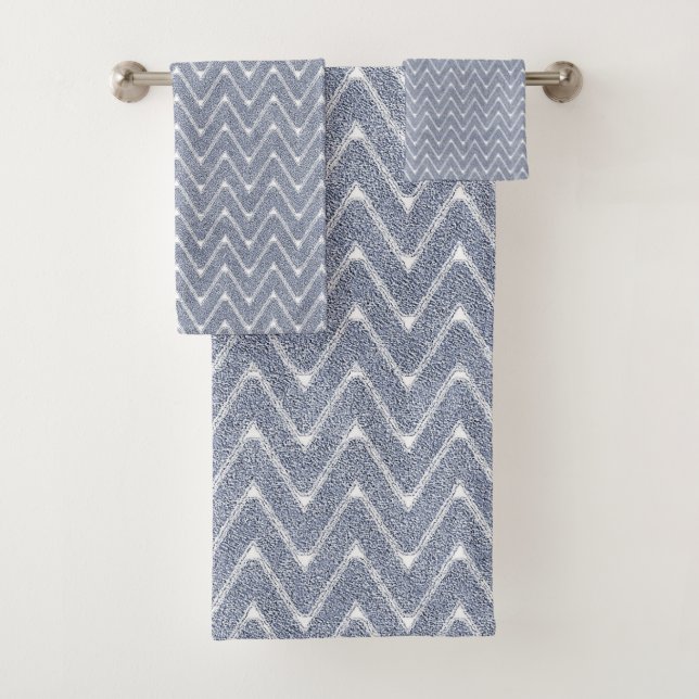 Dusty Denim Blue Small Zickzack Pattern Badhandtuch Set (Insitu)