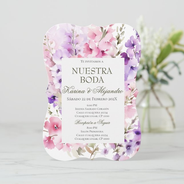 Dusty Lila Floral Elegant Boho Hochzeit Einladung (Stehend Vorderseite)