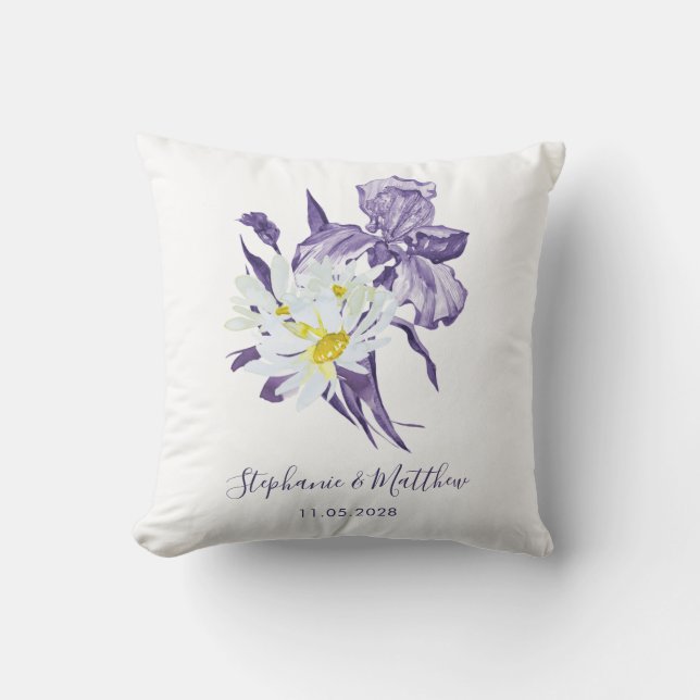 Dusty Lila Floral Iris White Daisy Wedding Kissen (Vorderseite)