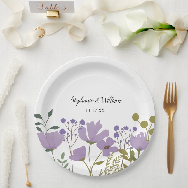 Dusty Lila Spring Floral Wedding Personalisiert Pappteller (Hochzeit)