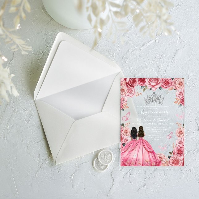 Dusty Pink Floral Butterfly Twin Girl Quinceanera Acryleinladungen (Von Creator hochgeladen)