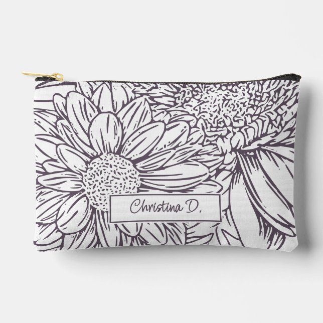 Dusty Plum on White Chrysanthemums with Name Zubehörtasche (Vorderseite)