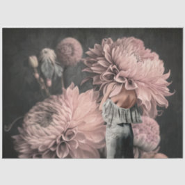 Dusty rosa Moody florals Frauenportrait Seidenpapier