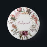 Dusty Rose Bridesmaid Button<br><div class="desc">Dieses zeitlose,  romantische Design besticht durch einen Blumenstrauß mit sanften Farben und botanischen Akzenten. Alle Aspekte dieses Designs können bearbeitet werden (Schriftart,  Textgröße oder Blumenakzente werden verschoben/entfernt),  um Ihren Bedürfnissen gerecht zu werden. Bitte kontaktieren Sie mich,  wenn Sie Hilfe bei diesem Design benötigen</div>