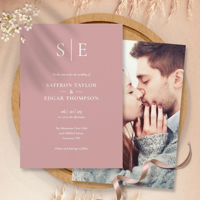 Dusty Rose Elegant Monogram Foto Wedding Einladung (Von Creator hochgeladen)