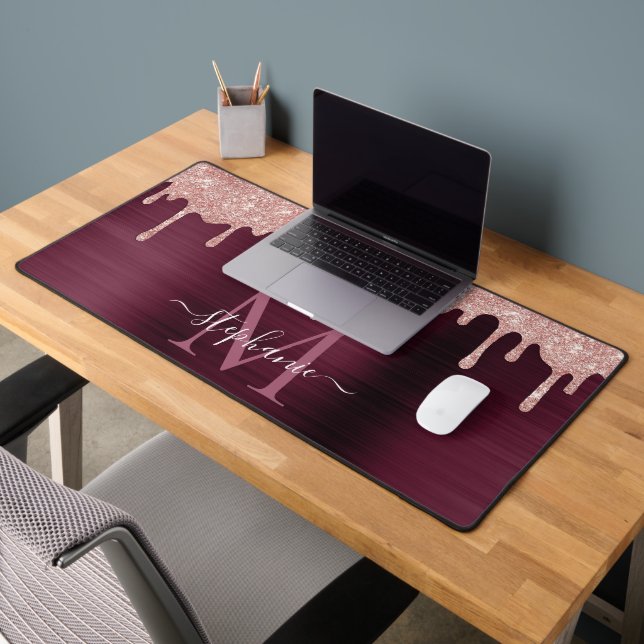 Dusty Rose Glitzer Tropfen Burgundy Glam Monogram Schreibtischunterlage (Büro 2)