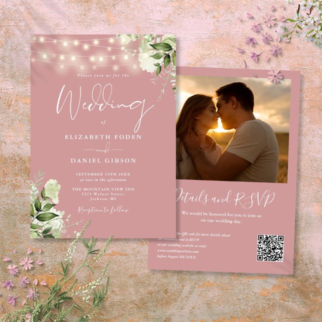 Dusty Rose Greenery Lights QR Code Foto Hochzeit Einladung (Dusty Rose Greenery Lights QR Code Photo Wedding Invitation)