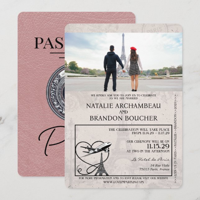 Dusty Rose Paris Passport Wedding Einladung (Vorne/Hinten)
