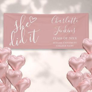 Dusty Rose Sie hat Script Graduation Party Banner