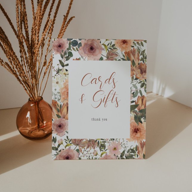 Dusty Rose und Burnt Orange Blumenkarten Geschenke Sockelschild (Von Creator hochgeladen)