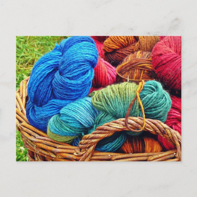 Dyed Wool zum Knittern Postkarte (Vorderseite)