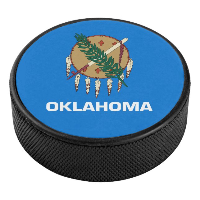 Dynamic Oklahoma State Flag Graphic on a Eishockey Puck (3/4)