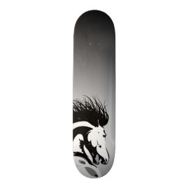 dynamische Pferdeillustration Skateboard