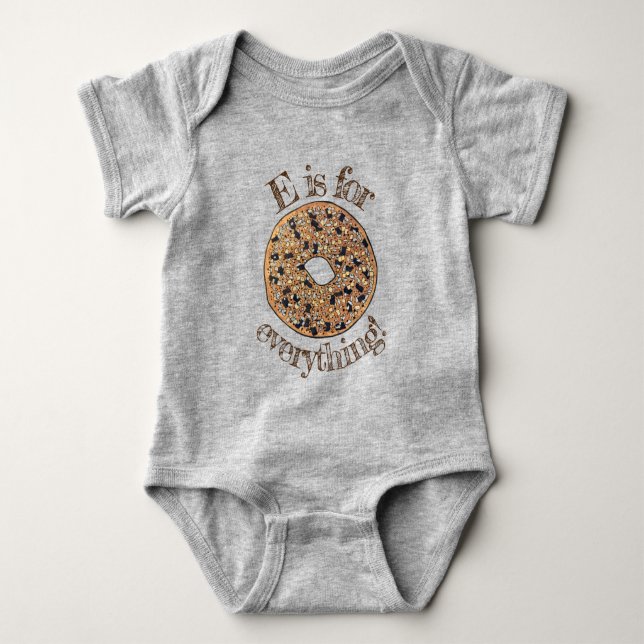 E ist für alles Bagel Frühstück Food ABCs Baby Strampler (Vorderseite)