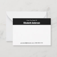 E-Mail vom Schreibtisch mit schwarzem und weißem N