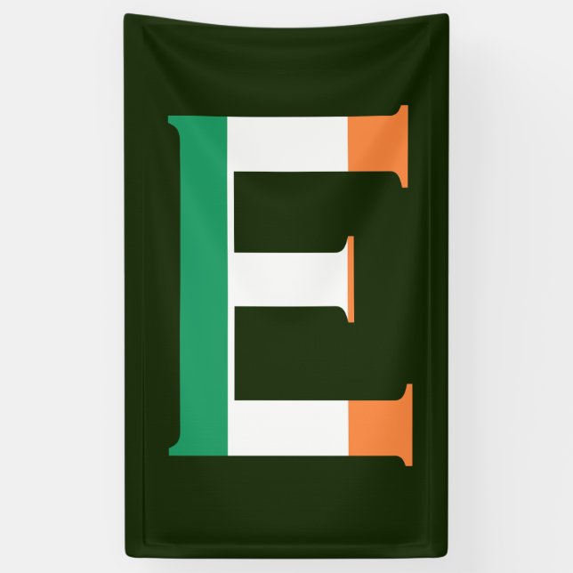 E Monogram überlagert sich auf irischer Flagge (v) Banner (Vertikal)