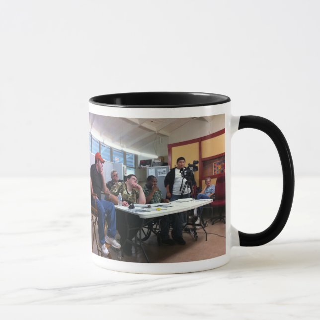 E+ Produktions-Bild-Tasse Tasse (Rechts)