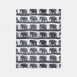 EADWEARD MUYBRIDGE: Elefant-gehende Fleecy Decke