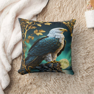 Eagle auf dem Felsen am Moonlit See Kissen