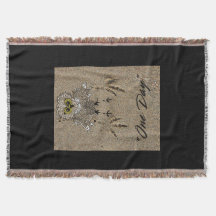 Eagle Baby & Footprints im Sand "One Day"