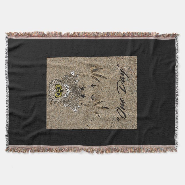 Eagle Baby & Footprints im Sand "One Day" Decke (Vorderseite)