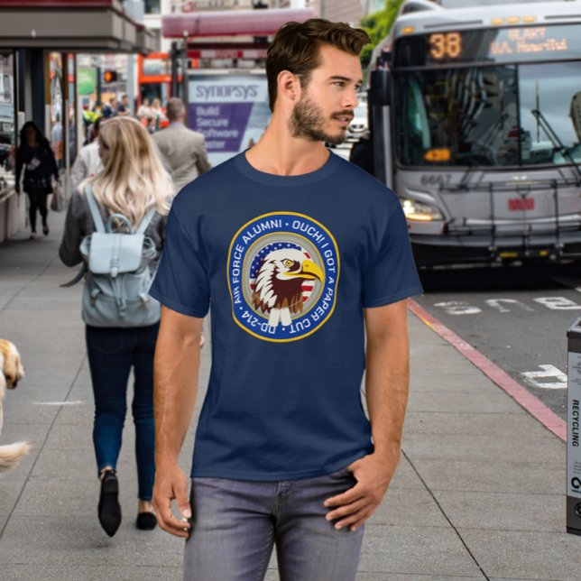 Eagle Emblem USA Flag | DD 214 Luftwaffe Alumni T-Shirt (Von Creator hochgeladen)