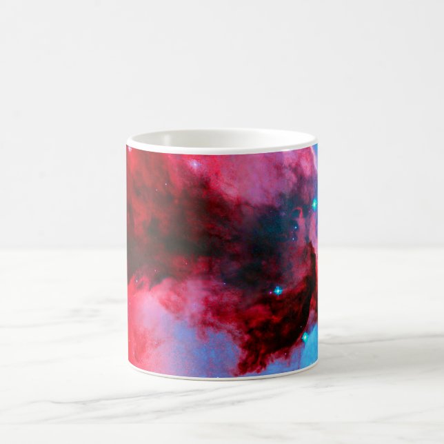Eagle Nebula Stellar Spire Kaffeetasse (Mittel)