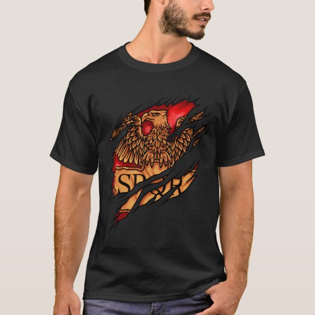 Eagle of Glory: Enthüllung der SPQR-Flagge des Rom T-Shirt (Vorderseite)