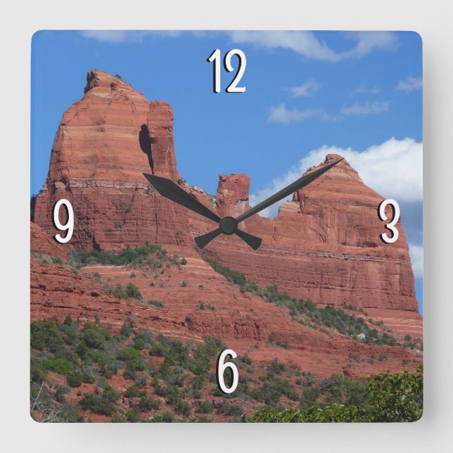 Eagle Rock I Sedona Arizona Reisefotografie Quadratische Wanduhr (Vorderseite)