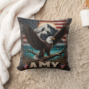 Eagle Wings Spread by American Flag Kissen