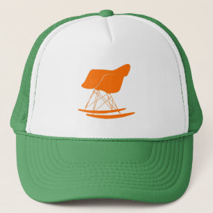 Eames Rockerstuhl in der Orange Truckerkappe