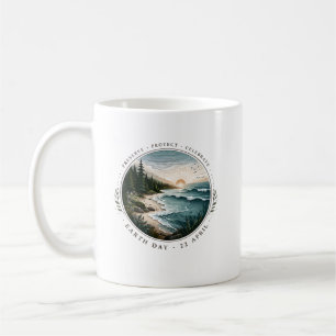 Earth Day-Emblem – Kreisdesign mit Naturlandschaft Kaffeetasse