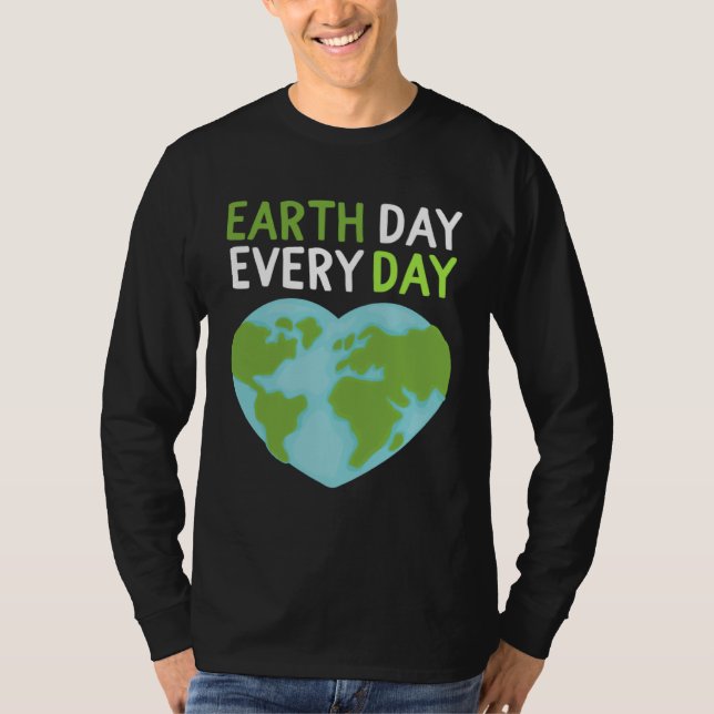 Earth Day Everyday Rainbow Pine Tree Nature Green  T-Shirt (Vorderseite)