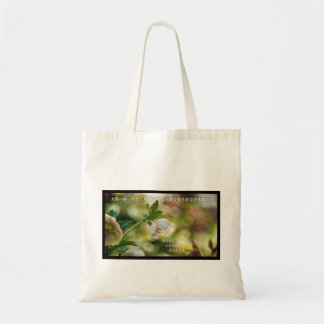 Earthlight and Healing Japanese Flowers and Poetry Tragetasche