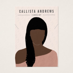 Earthy Boho Black Hair Girl portant la carte de co
