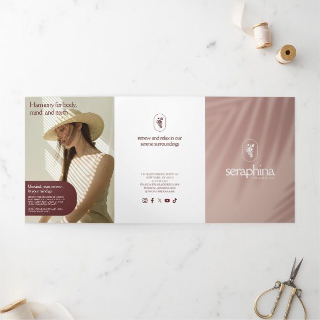 Earthy Elegance Logo Beauté, Brochure rose Spa (Extérieur)