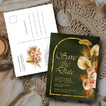Earthy Floral Arm Palm Sage Green Save the Date Postkarte<br><div class="desc">Elegantes Vintages tropisches Thema Save the Date mit moderner Typografie und einem schönen Bouquet.</div>