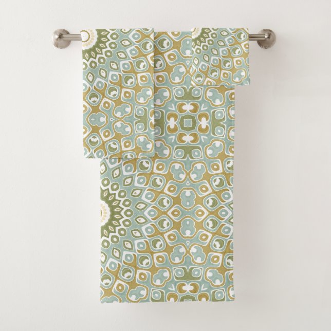 Earthy Mandala in Green, Gold und Soft Blue Badhandtuch Set (Insitu)