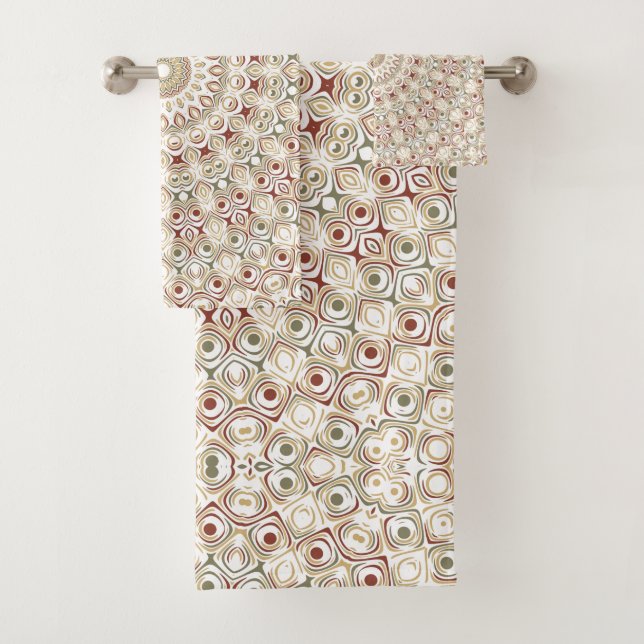 Earthy Taupe and Rust Mandala Pattern Badhandtuch Set (Insitu)