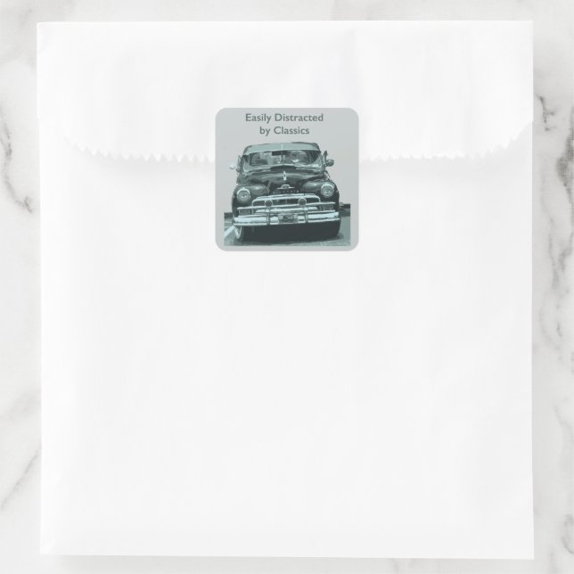 Easily Distracted by Classics Quadratischer Aufkleber (Tasche)