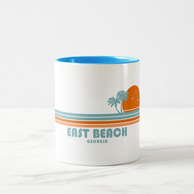 East Beach Georgia Sun Palm Trees Zweifarbige Tasse (Mittel)