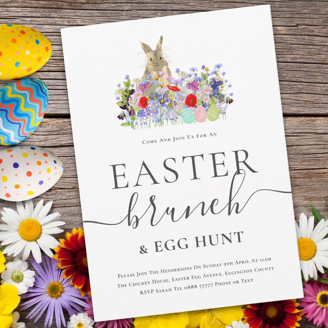 Easter Bunny and Wildflowers Egg Hunt and Brunch Einladung (Easter brunch and egg hunt cute bunny watercolor wildflower meadow spring party invitation )