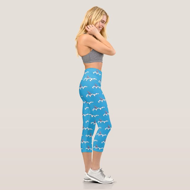 Eaux infestées de requin Léger Bleu Capri Leggings (Droite)