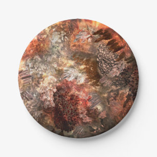 Ebenen von Kristallen mit rustikaler Färbung Pappteller